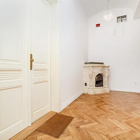 Airy Stunning With Terrace And Free Garage Appartement *