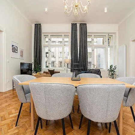 Airy Stunning With Terrace And Free Garage