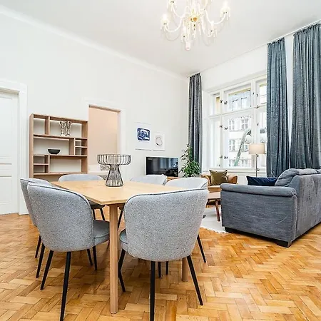 Airy Stunning With Terrace And Free Garage Appartement *