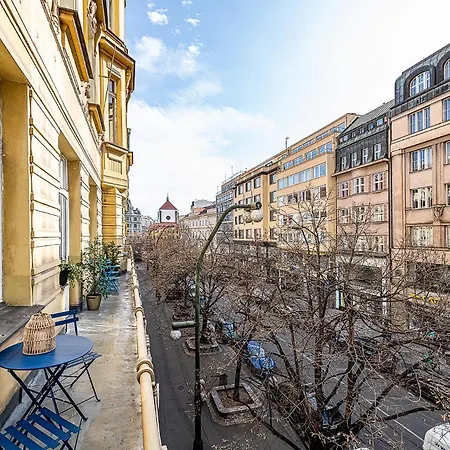 Airy Stunning With Terrace And Free Garage