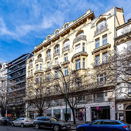 Appartement Airy Stunning With Terrace And Free Garage
