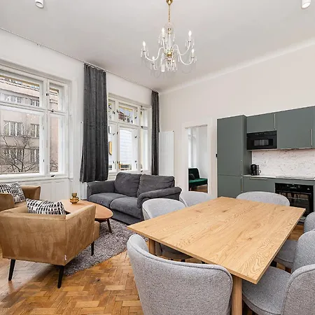 Appartement Airy Stunning With Terrace And Free Garage