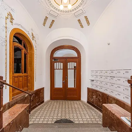 Appartement Airy Stunning With Terrace And Free Garage