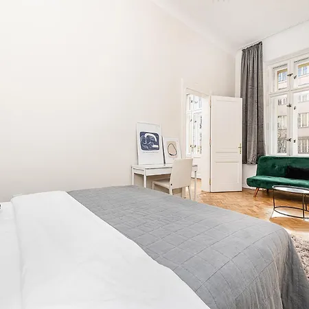 Airy Stunning With Terrace And Free Garage *
