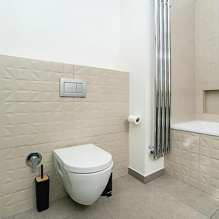 Airy Stunning With Terrace Prague