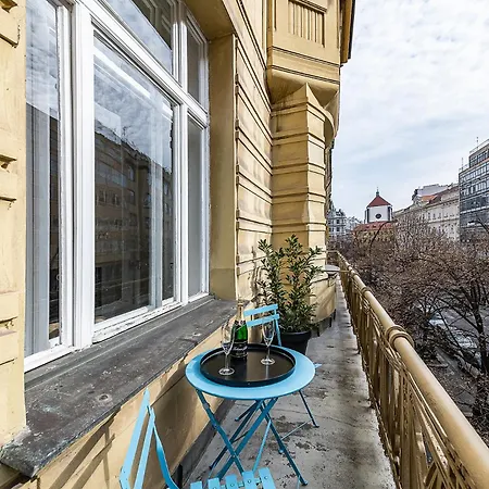 Airy Stunning With Terrace Apartment *